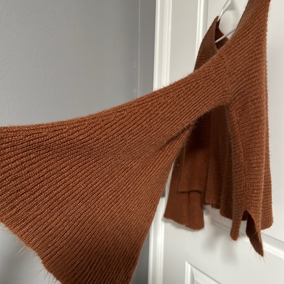 Burnt Orange BP Sweater with Flared Sleeves - Picture 4 of 7